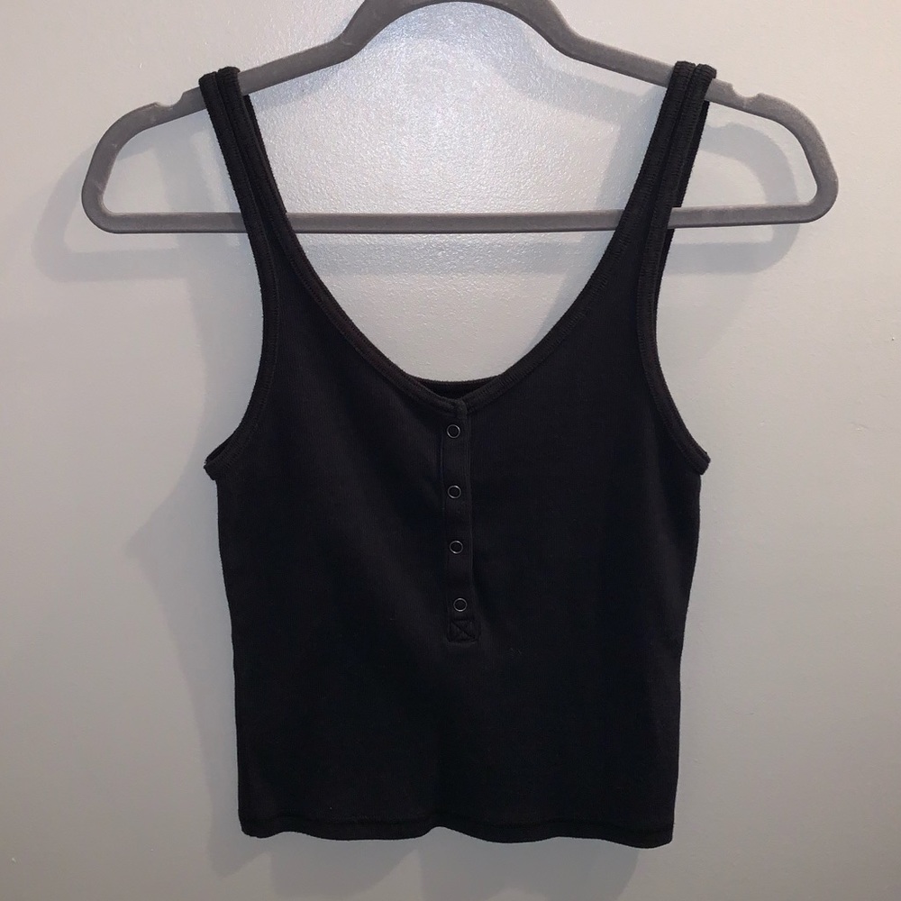Black button up tank